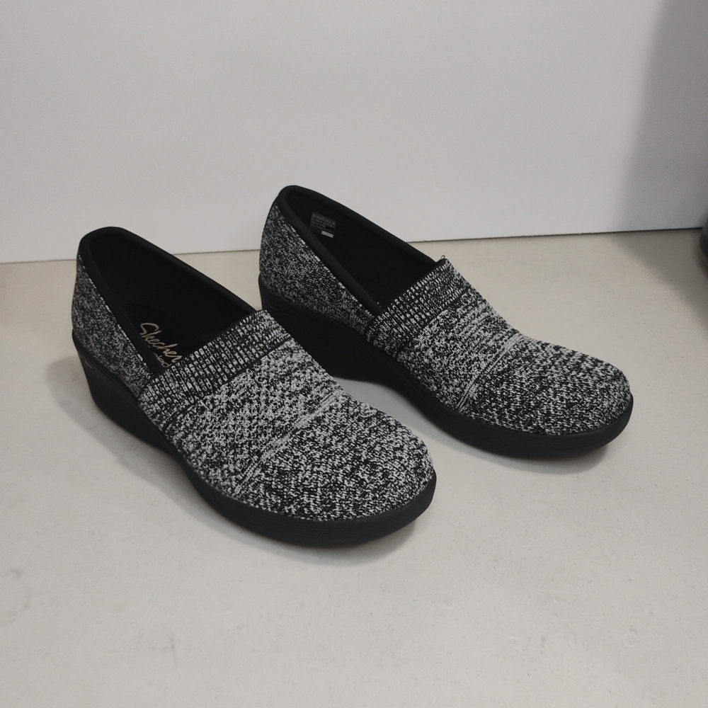 SKECHERS Pier Lite Comfort Women's 9.5 Wedge Black White Slip-On Shoes 158410